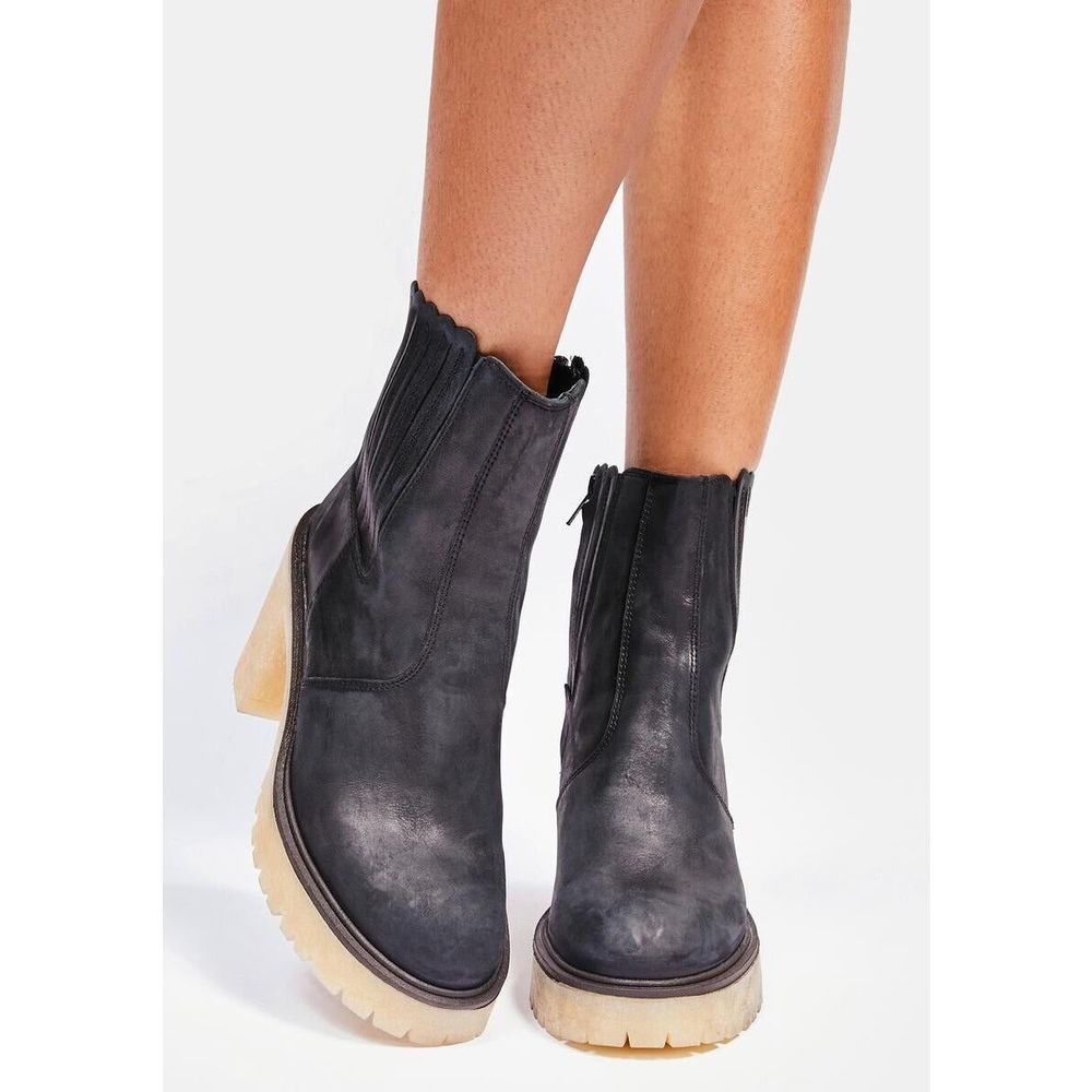 Free people, James Chelsea Boot size 9